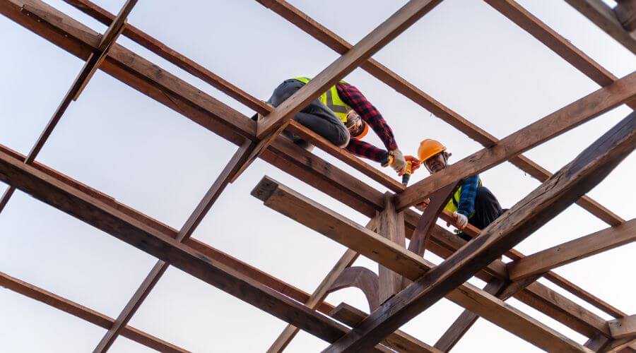 Professional residential roofers in McDade, TX